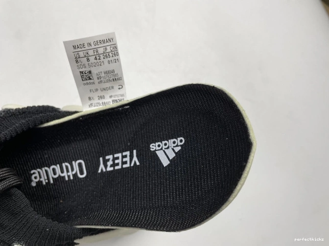 H68049 450 Yeezy Cloud Adidas Black 0815